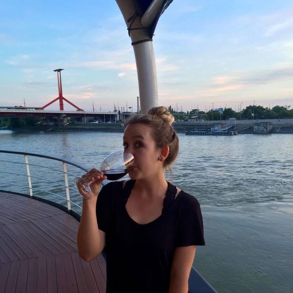 Meet your Posher, Taylor - Picture 1 of 1